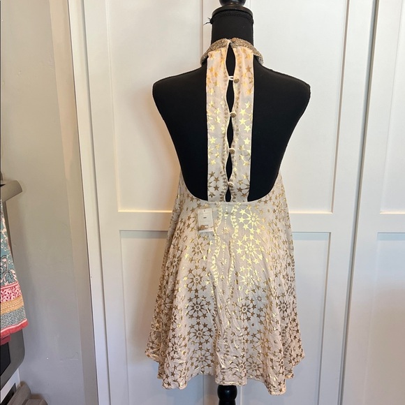 Kimchi Blue NWT Kimchi Blue Gold Cream Backless Size S - Picture 6 of 11